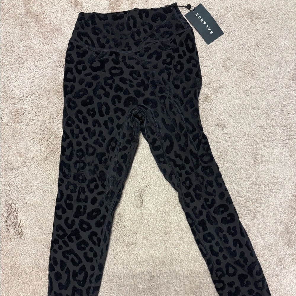 Women's Black Leopard Print Leggings